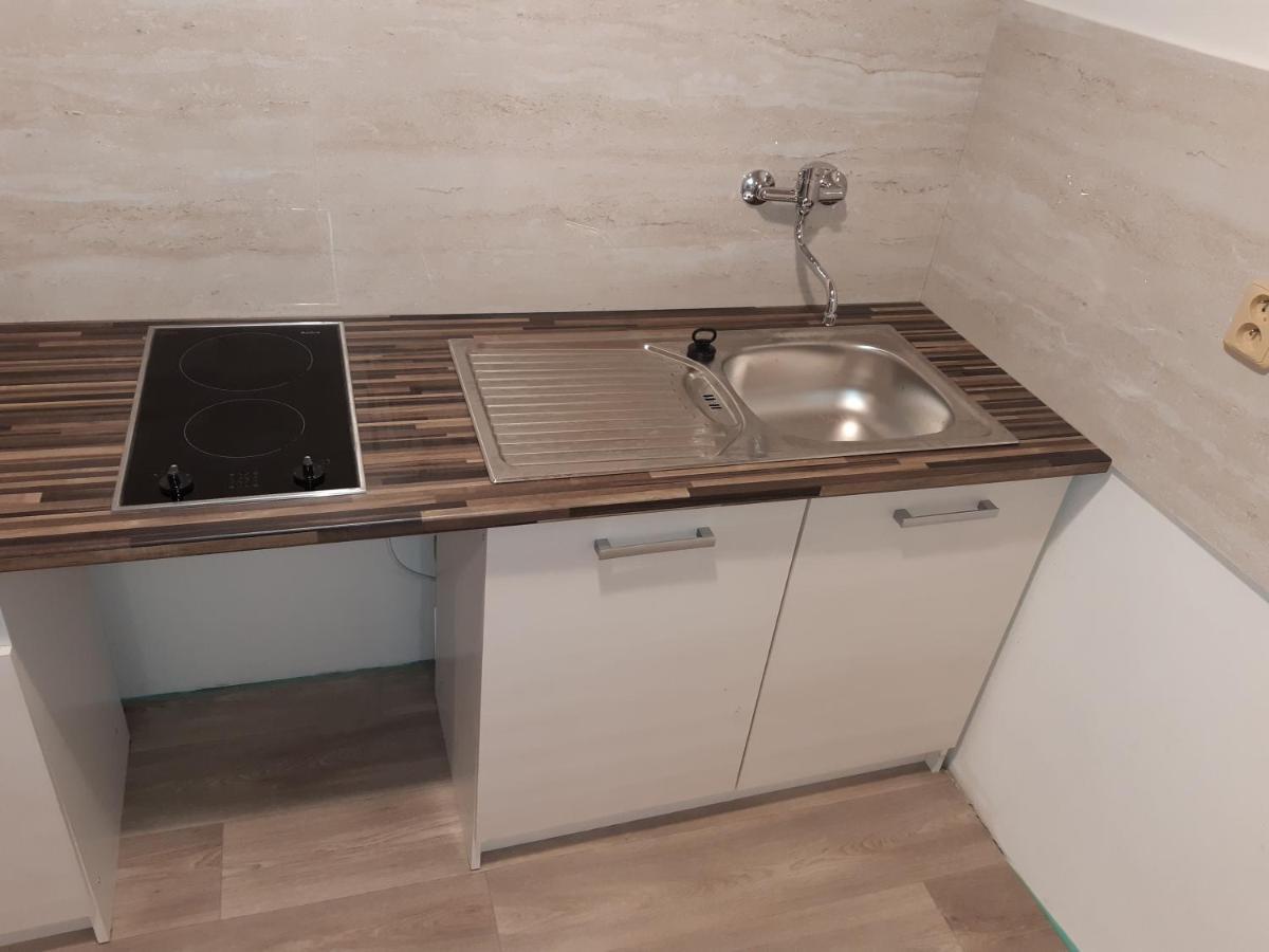 Staj Zaksin - Spejchar Apartment Duba Ngoại thất bức ảnh